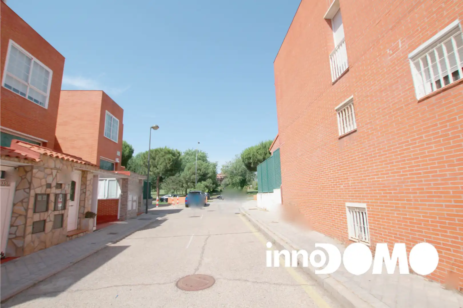 Vista exterior de Casa adosada en venda en Getafe amb Aire condicionat, Calefacció i Jardí privat