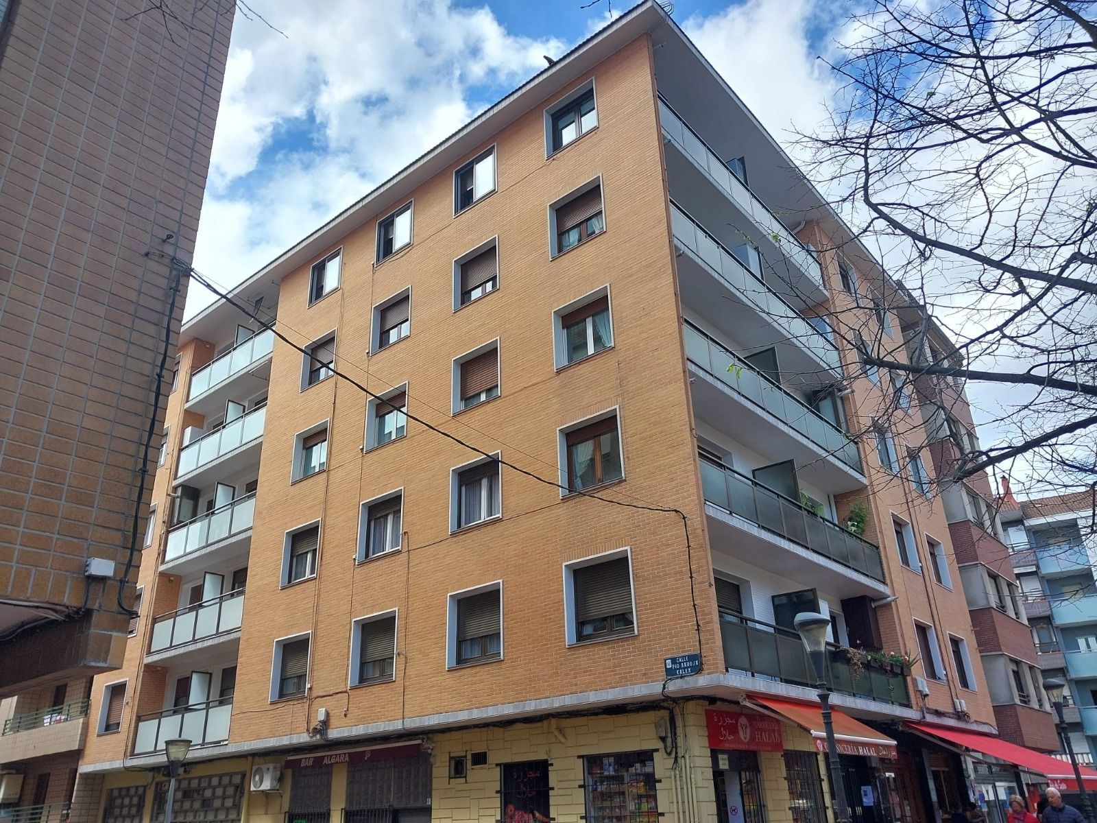 Vista exterior de Pis en venda en Sestao  amb Calefacció, Terrassa i Traster
