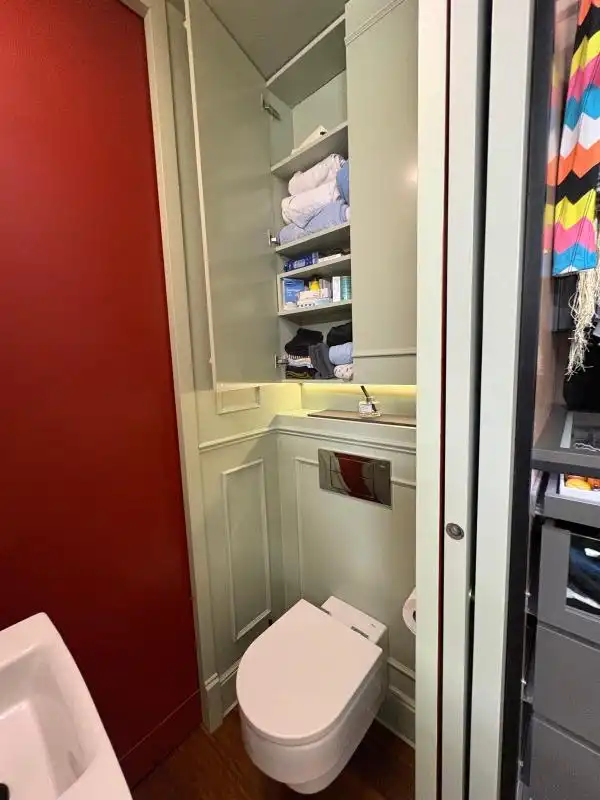 Badezimmer von Maisonette zum Verkauf in Madrid mit Klimaanlage und Heizung