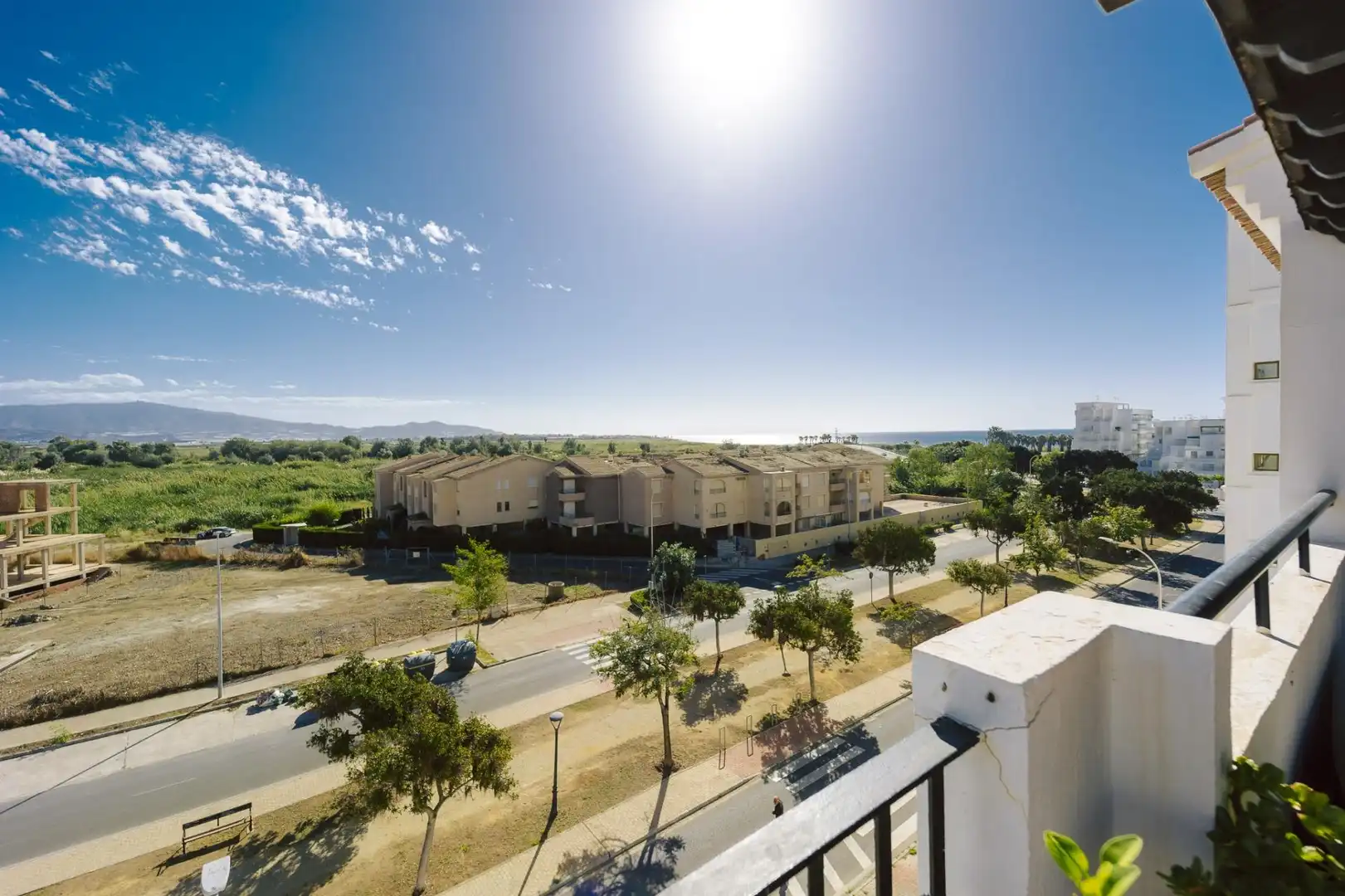 Vista exterior de Àtic en venda en Salobreña amb Jardí privat, Terrassa i Balcó
