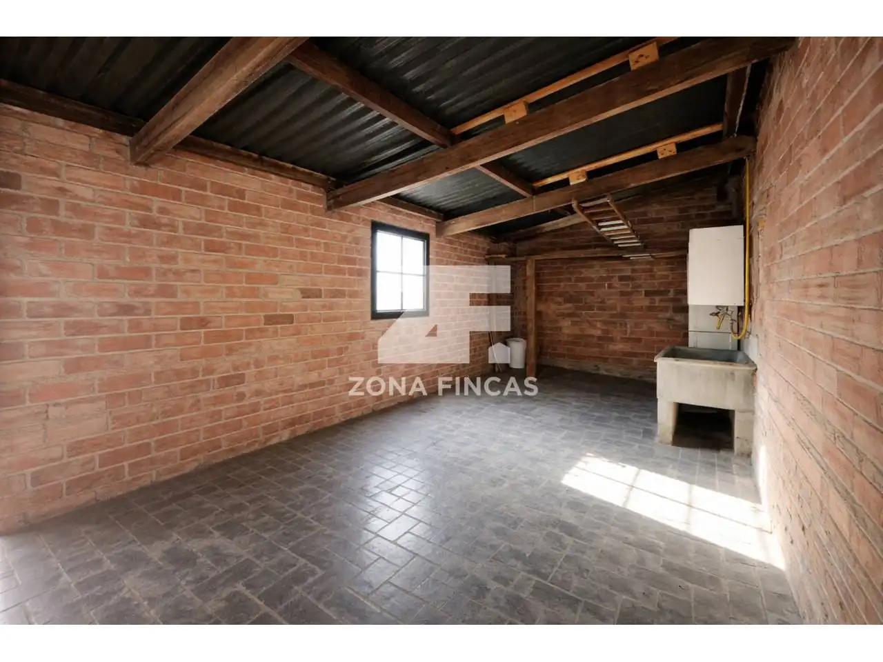 Casa o xalet en venda en Santa Coloma de Gramenet amb Aire condicionat, Calefacció i Jardí privat