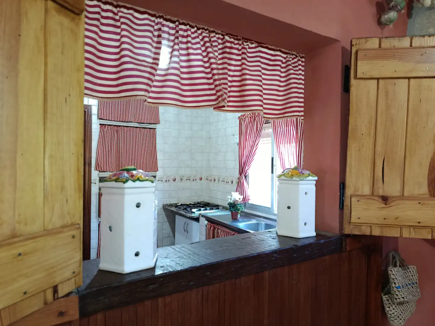 Cuina de Finca rústica en venda en Paterna del Campo amb Aire condicionat, Jardí privat i Terrassa