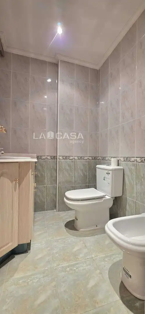 Bany de Casa adosada en venda en Valladolid amb Calefacció, Terrassa i Traster