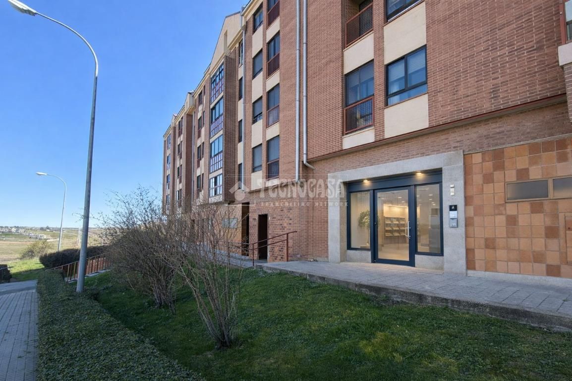Vista exterior de Piso en venta en Segovia Capital con Calefacción