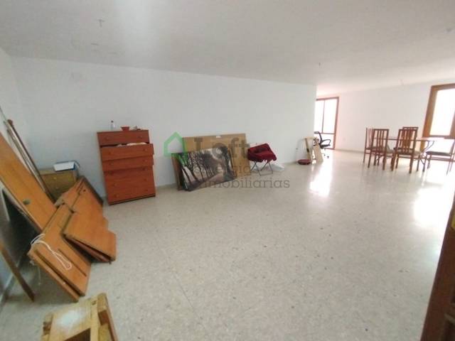 Oficina en Alquiler en Casco Antiguo