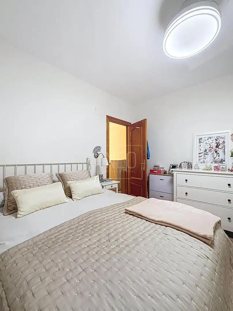 Habitación de Casa adosada en venta en Vegas del Genil con Aire acondicionado, Calefacción y Trastero