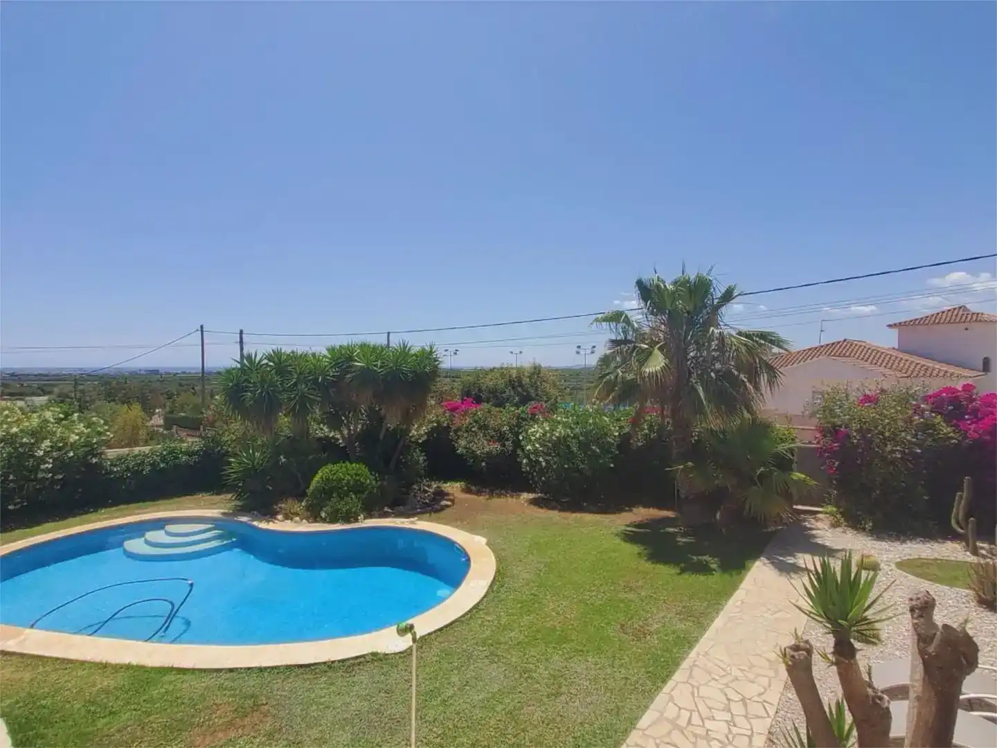 Garden of Houses for sale in Vinaròs  with Air Conditioner, Private garden and Storage room