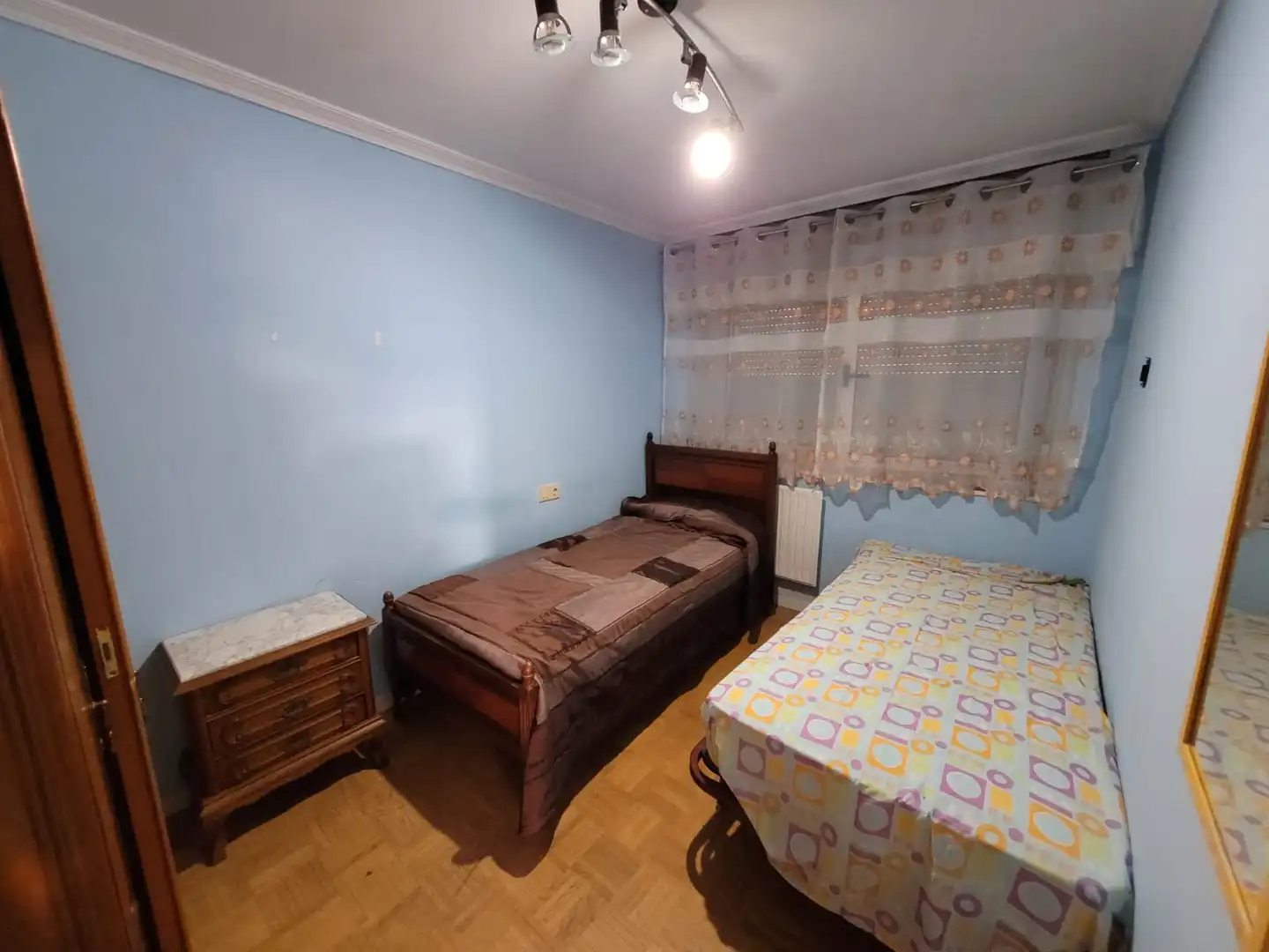 Bedroom of Flat for sale in Bilbao   with Heating, Parquet flooring and Storage room