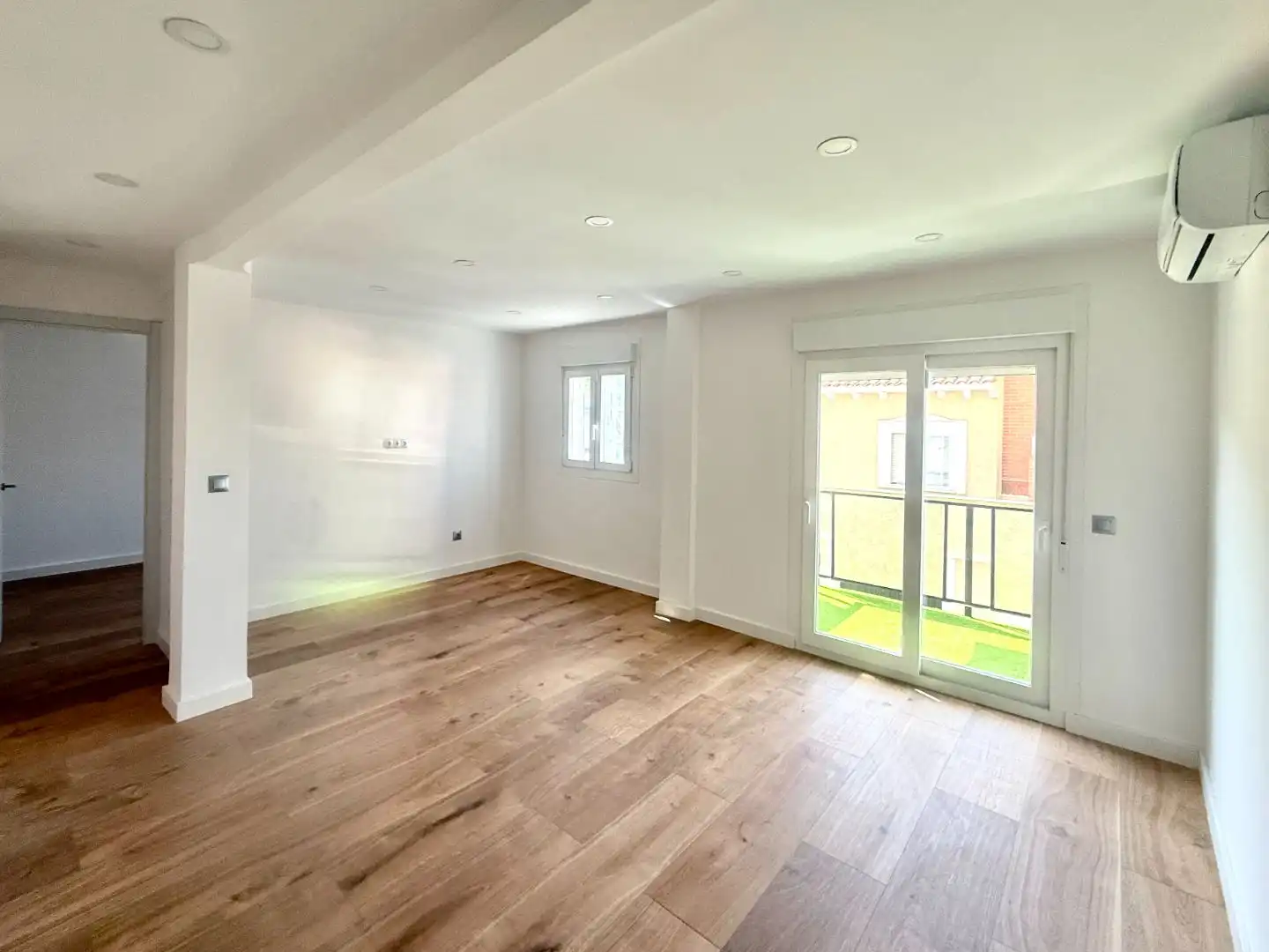 Sala de estar de Piso en venta en Parla con Aire acondicionado, Terraza y Balcón