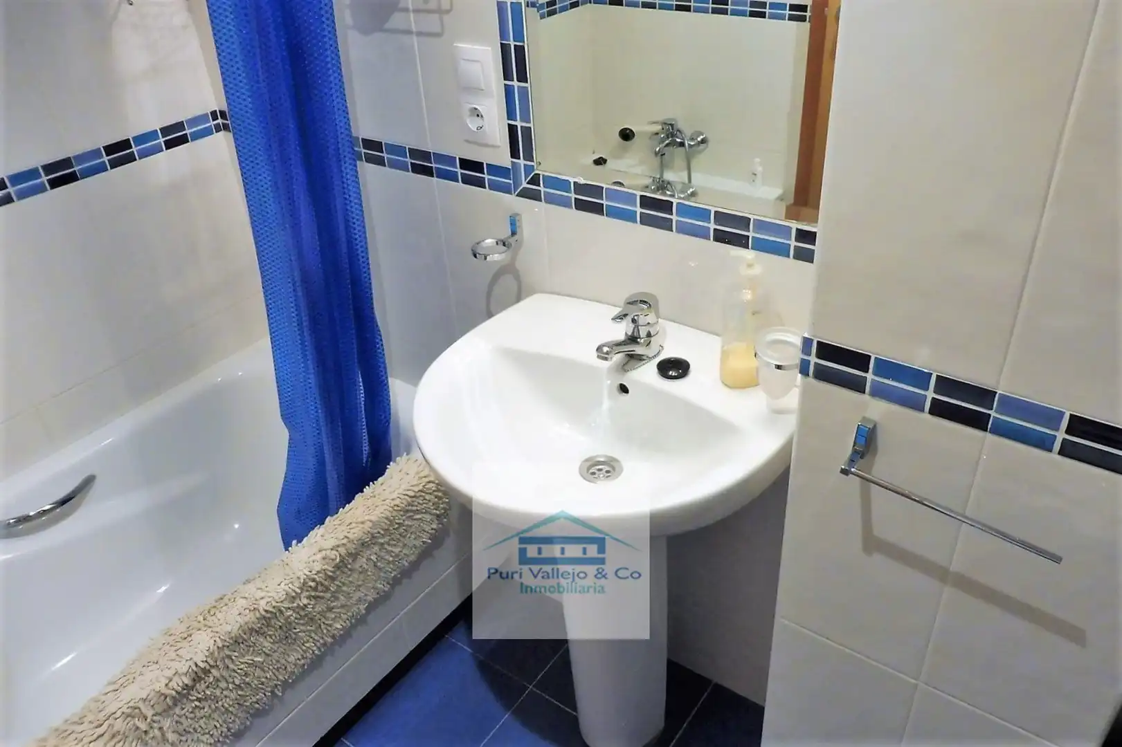 Baño de Piso en venta en Córdoba con Aire acondicionado, Trastero y Amueblado
