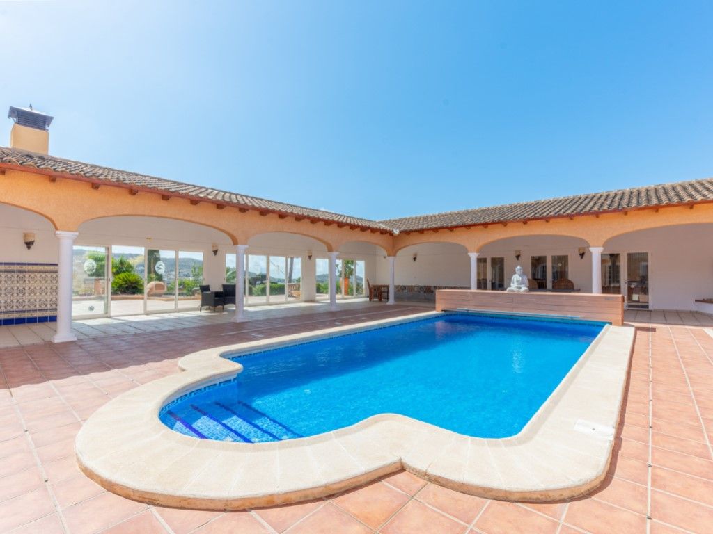 Piscina de Casa o chalet en venta en Busot con Aire acondicionado, Jardín privado y Terraza