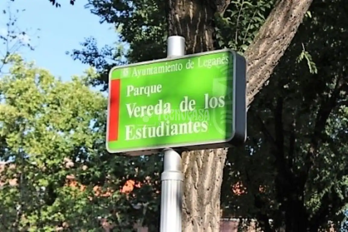 Vista exterior de Garatge en venda en Leganés