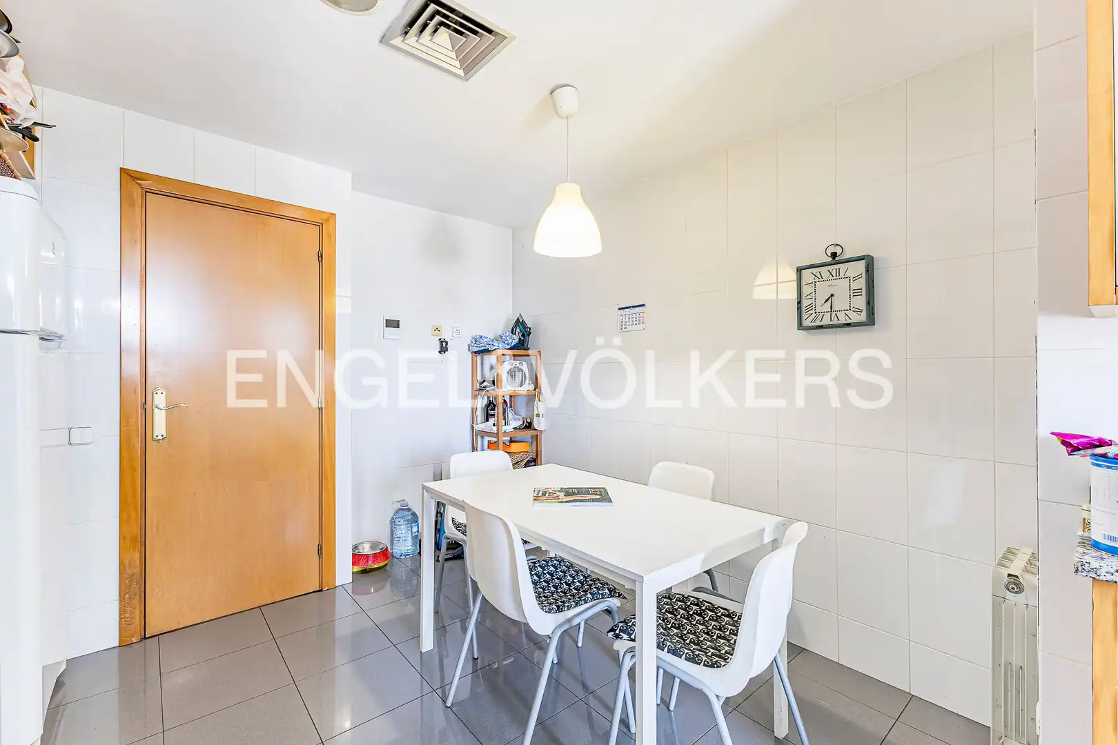 Flat with terrace to rent in El Centre, imagen 9