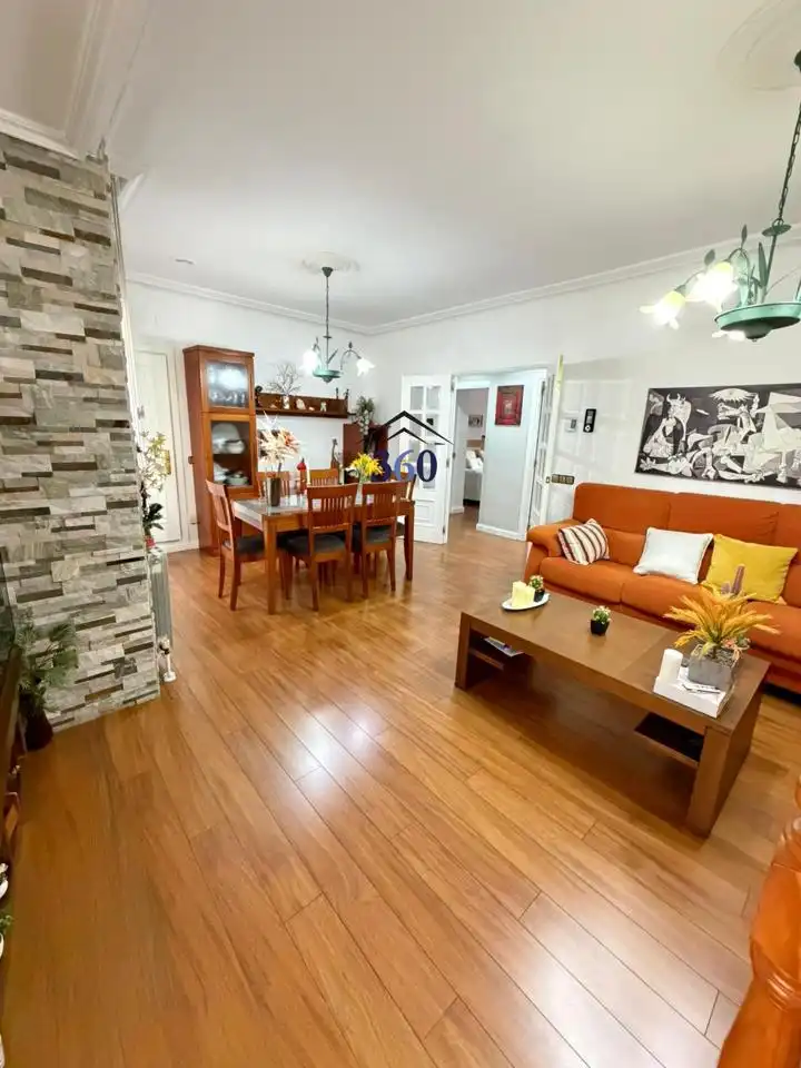 Casa o xalet en venda a Armonía, Casco Antiguo