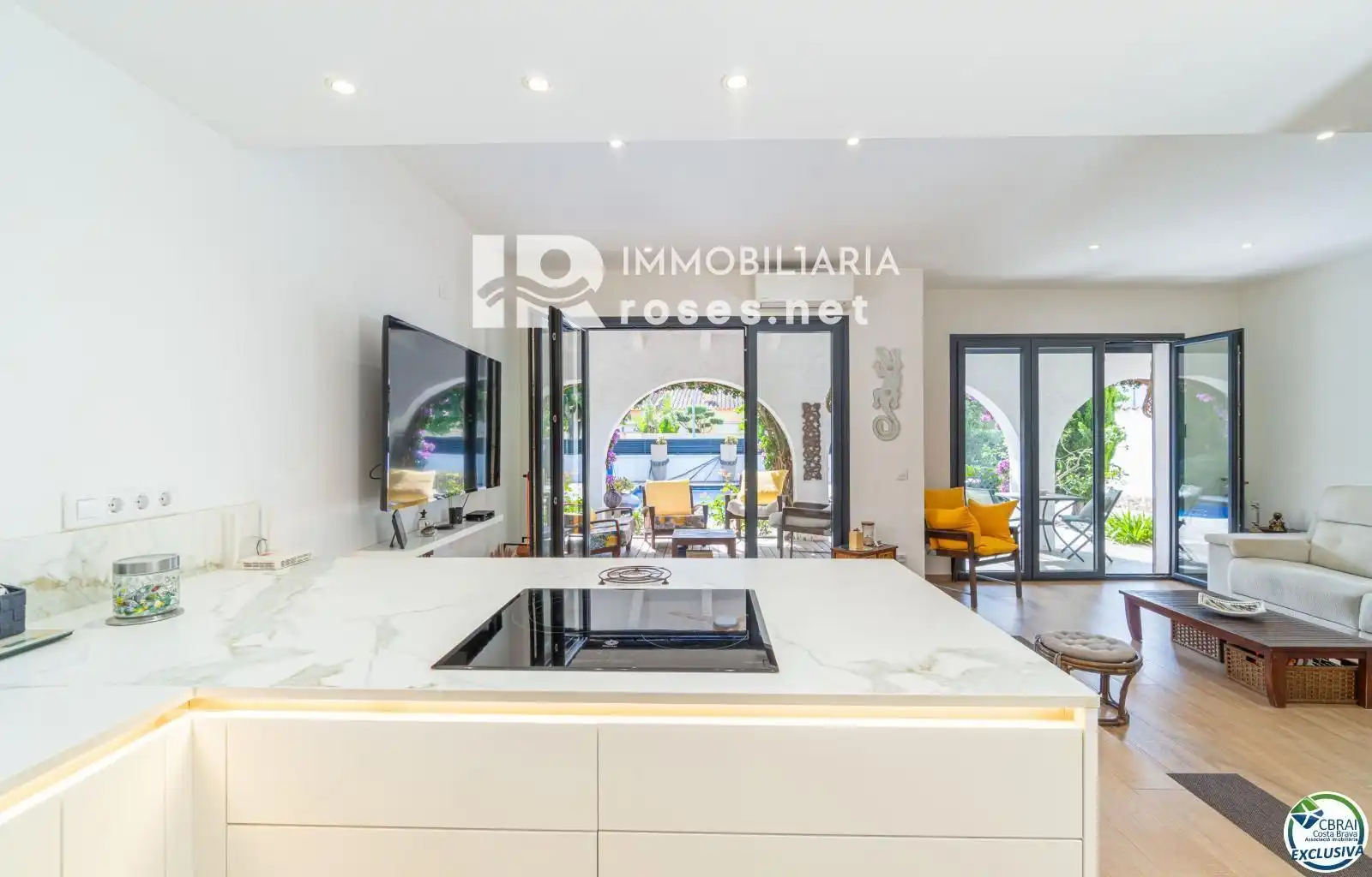 Casa con piscina en venta en Peni, imagen 8