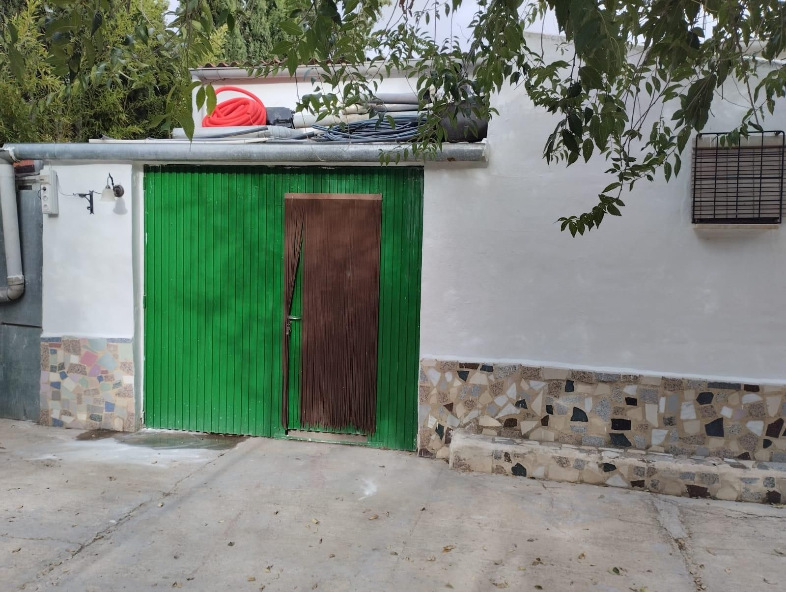 Vista exterior de Casa o xalet en venda en  Albacete Capital amb Jardí privat, Terrassa i Traster