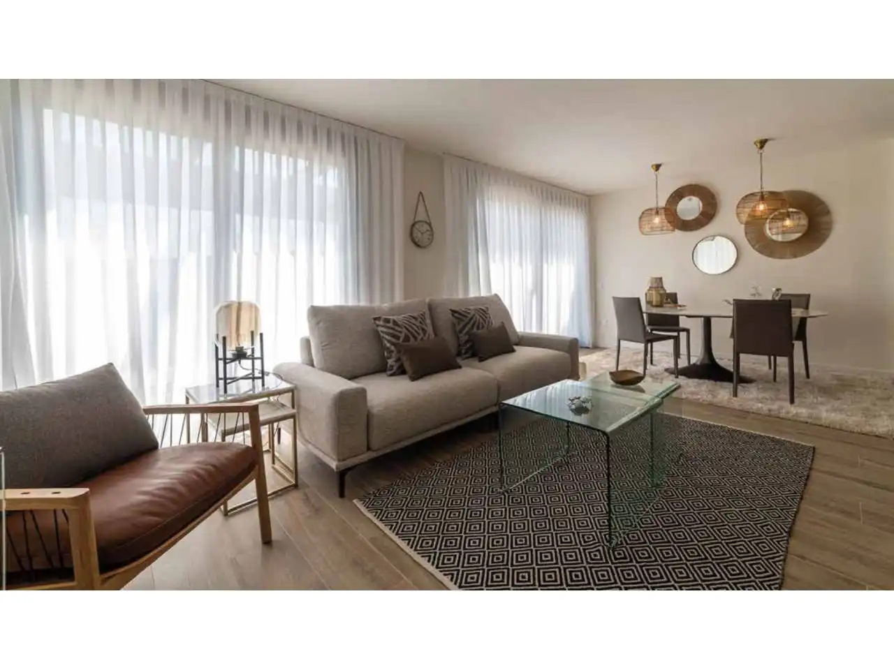 Sala de estar de Casa adosada en venta en Santa Cruz de Bezana con Calefacción, Jardín privado y Terraza