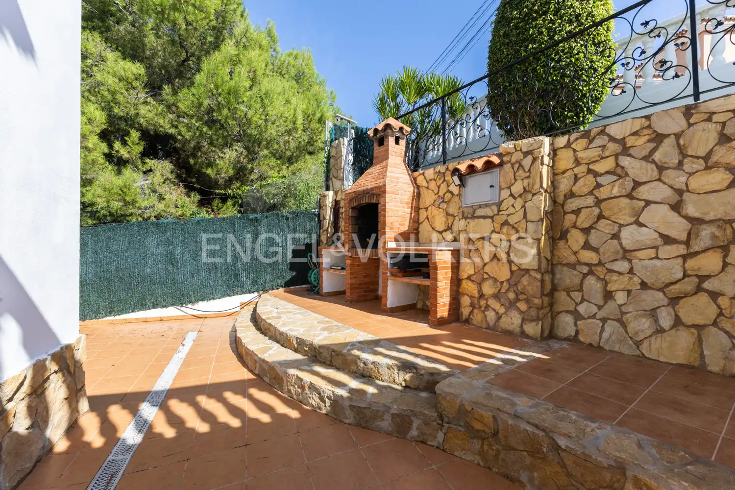 Vista exterior de Casa o xalet en venda en Oropesa del Mar / Orpesa amb Aire condicionat, Calefacció i Jardí privat
