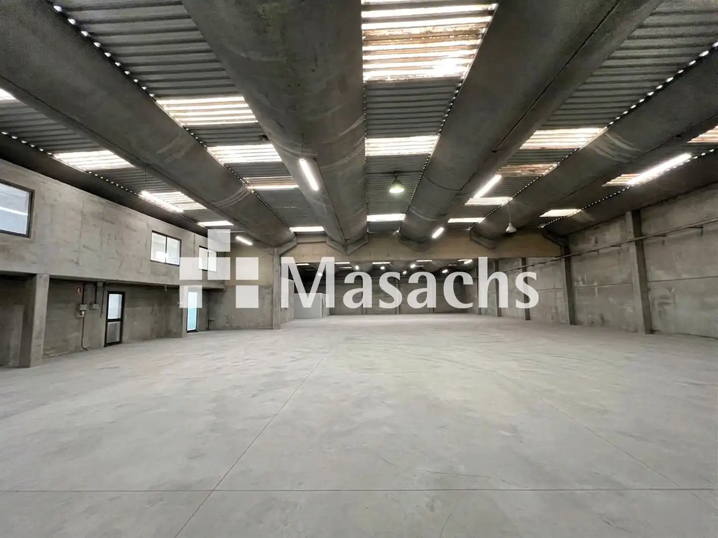 Vista exterior de Nave industrial en venta en Mediona