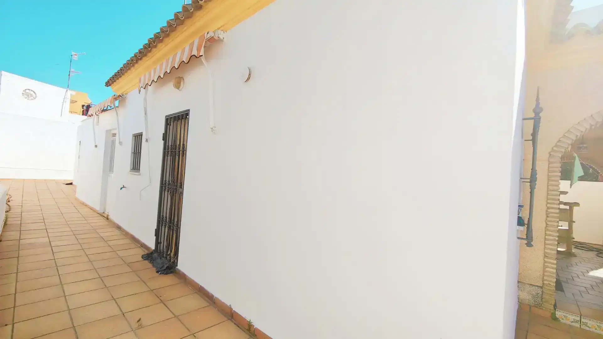 Vista exterior de Casa o xalet en venda en Sanlúcar de Barrameda amb Aire condicionat