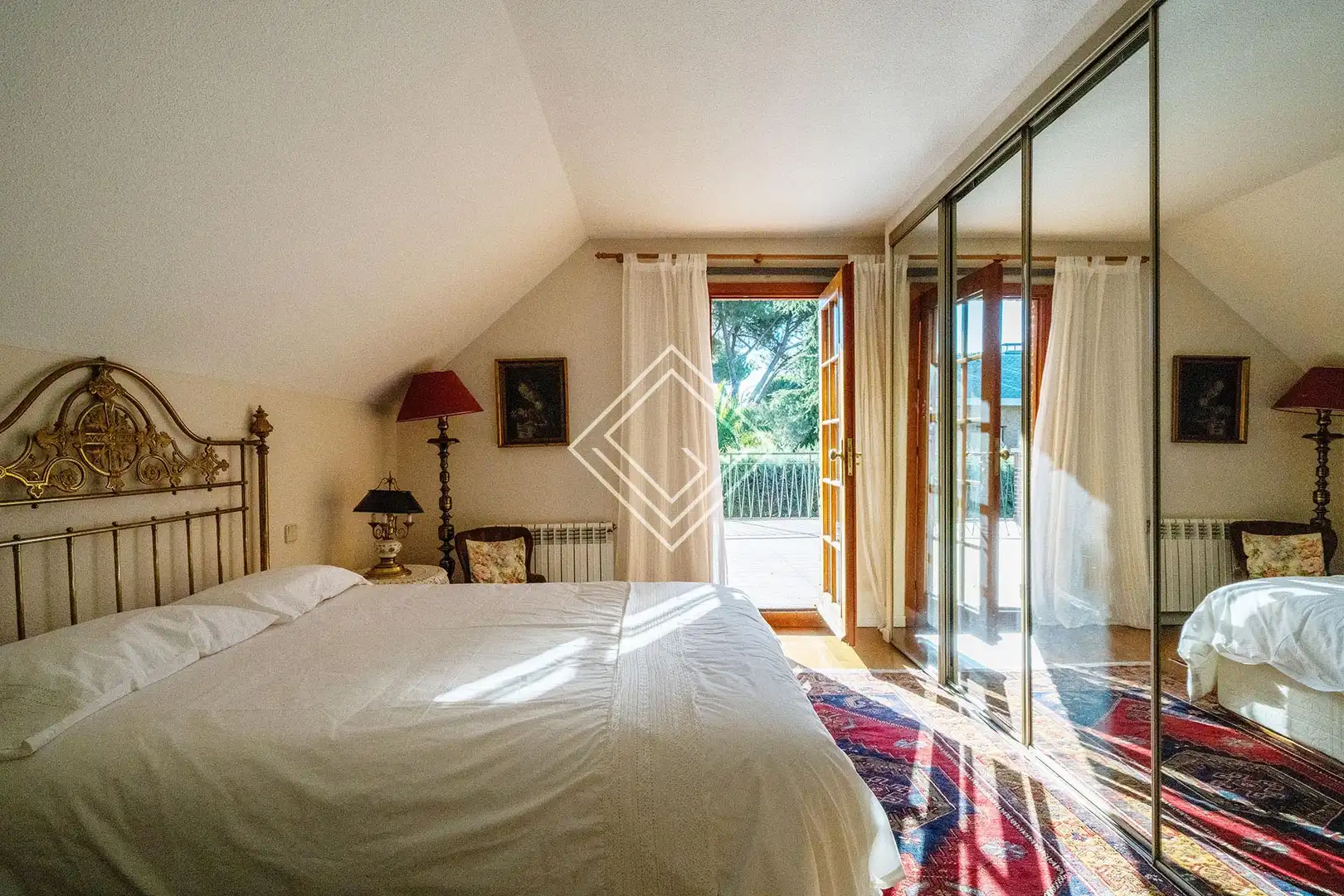 Habitación de Casa o chalet en venta en Pozuelo de Alarcón con Aire acondicionado, Calefacción y Jardín privado