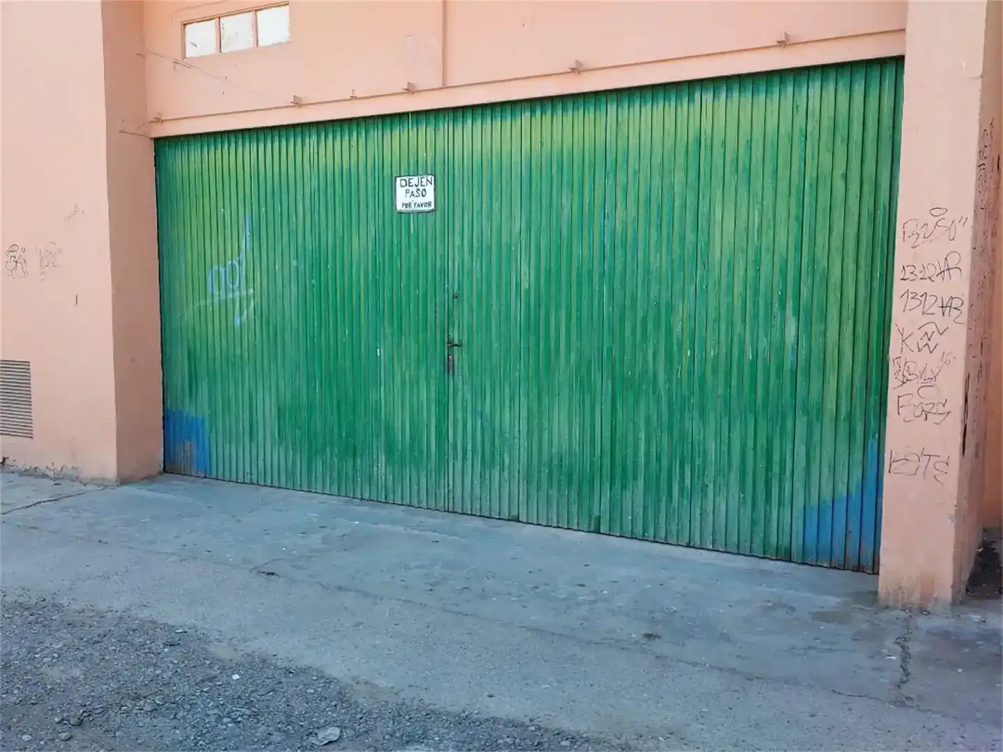 Parkplatz von Garage zur Miete in Zaragoza