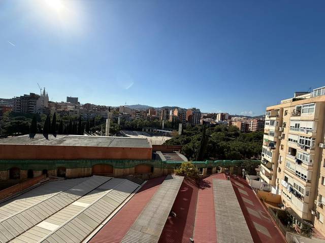 Piso en Venta en  CORTS CATALANES en El Clot