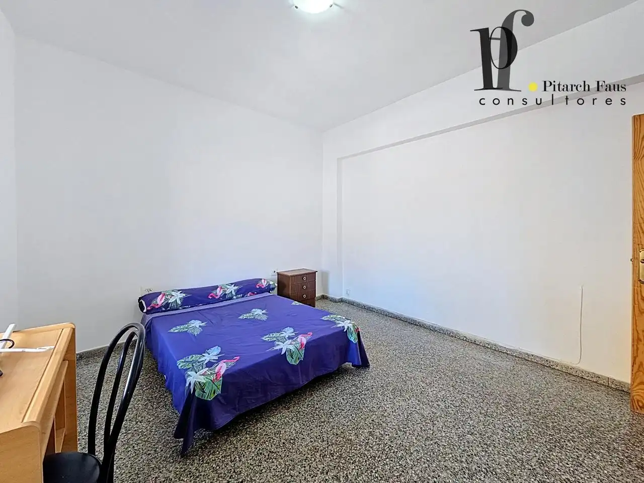 Dormitori de Pis en venda en La Pobla de Vallbona amb Balcó