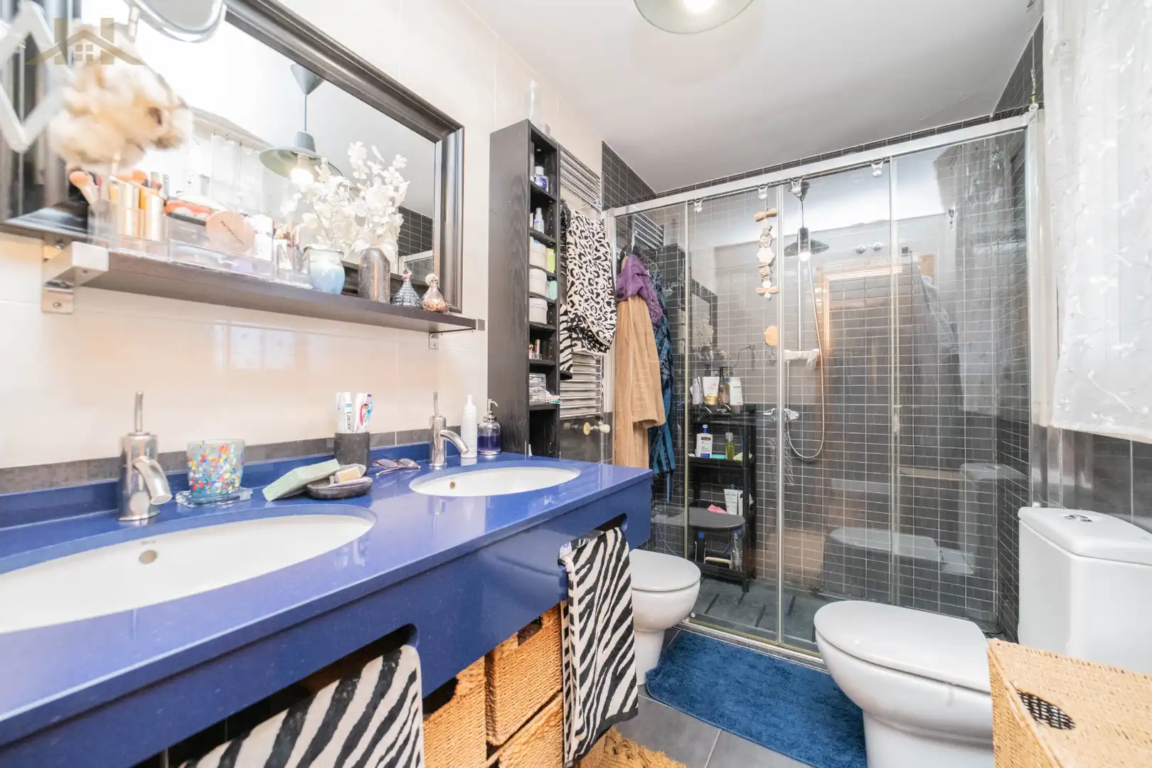 Bathroom of Detached homes for sale in Móstoles  with Air Conditioner, Heating and Private garden