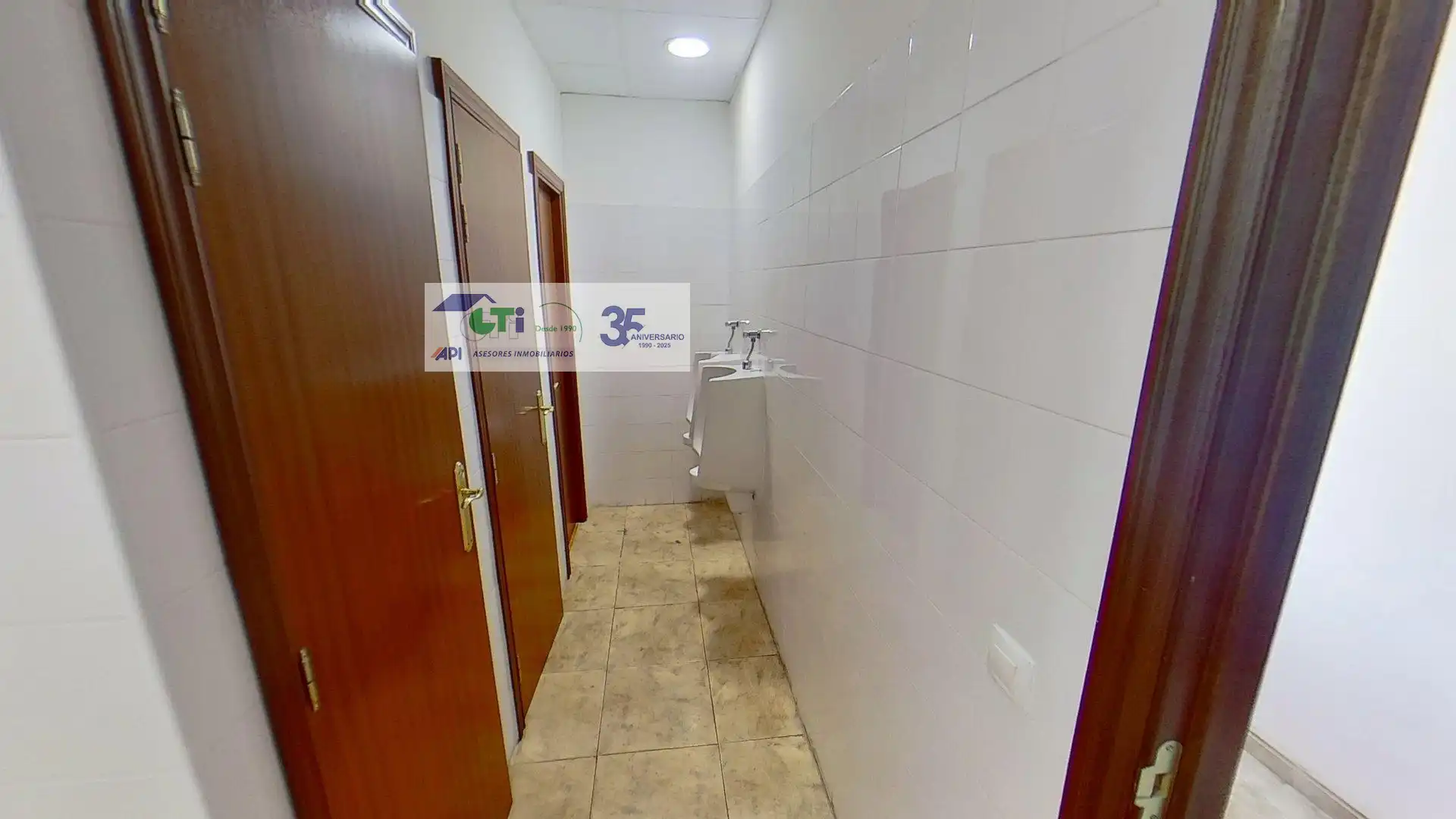 Bathroom of Industrial buildings for sale in Épila