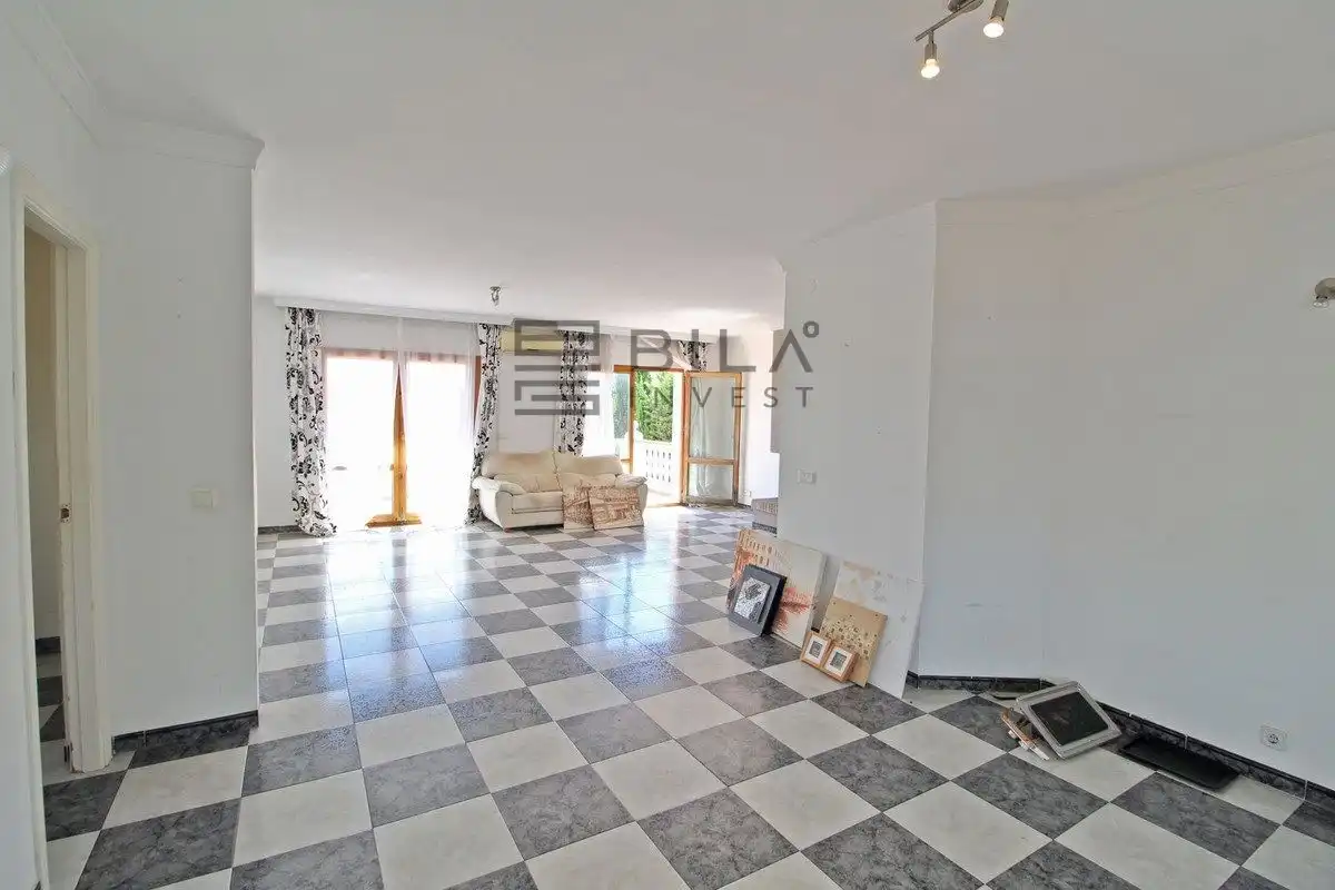 Chalet con piscina en venta en Calahonda, imagen 7