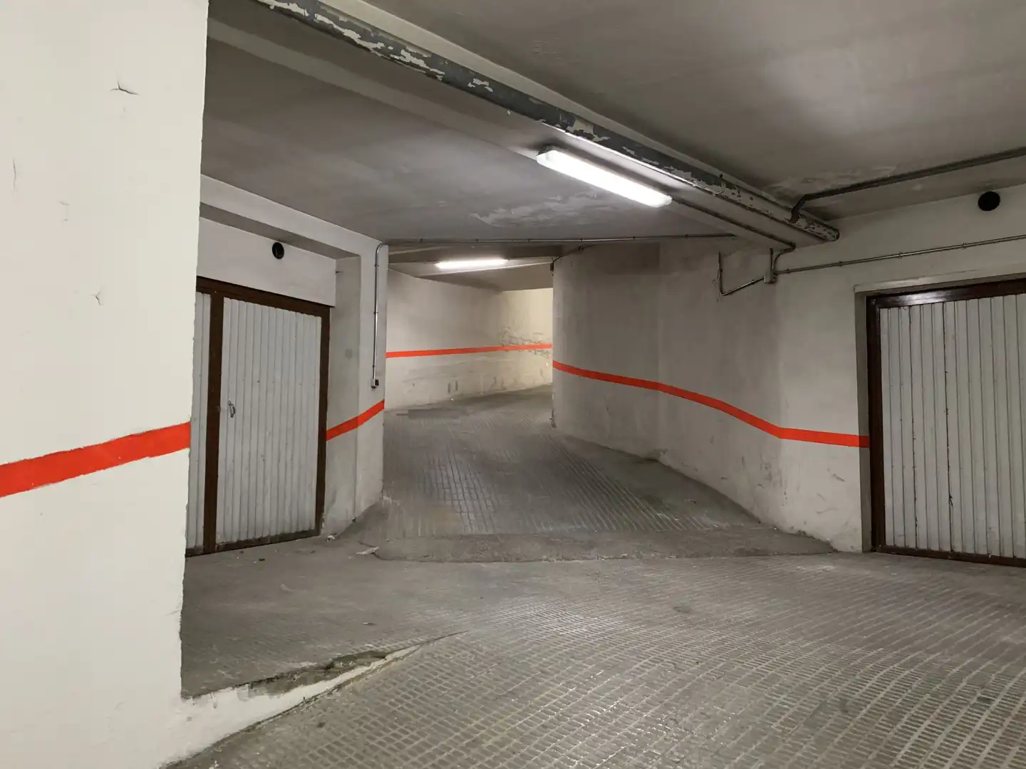 Parkplatz von Garage zum Verkauf in Benavente