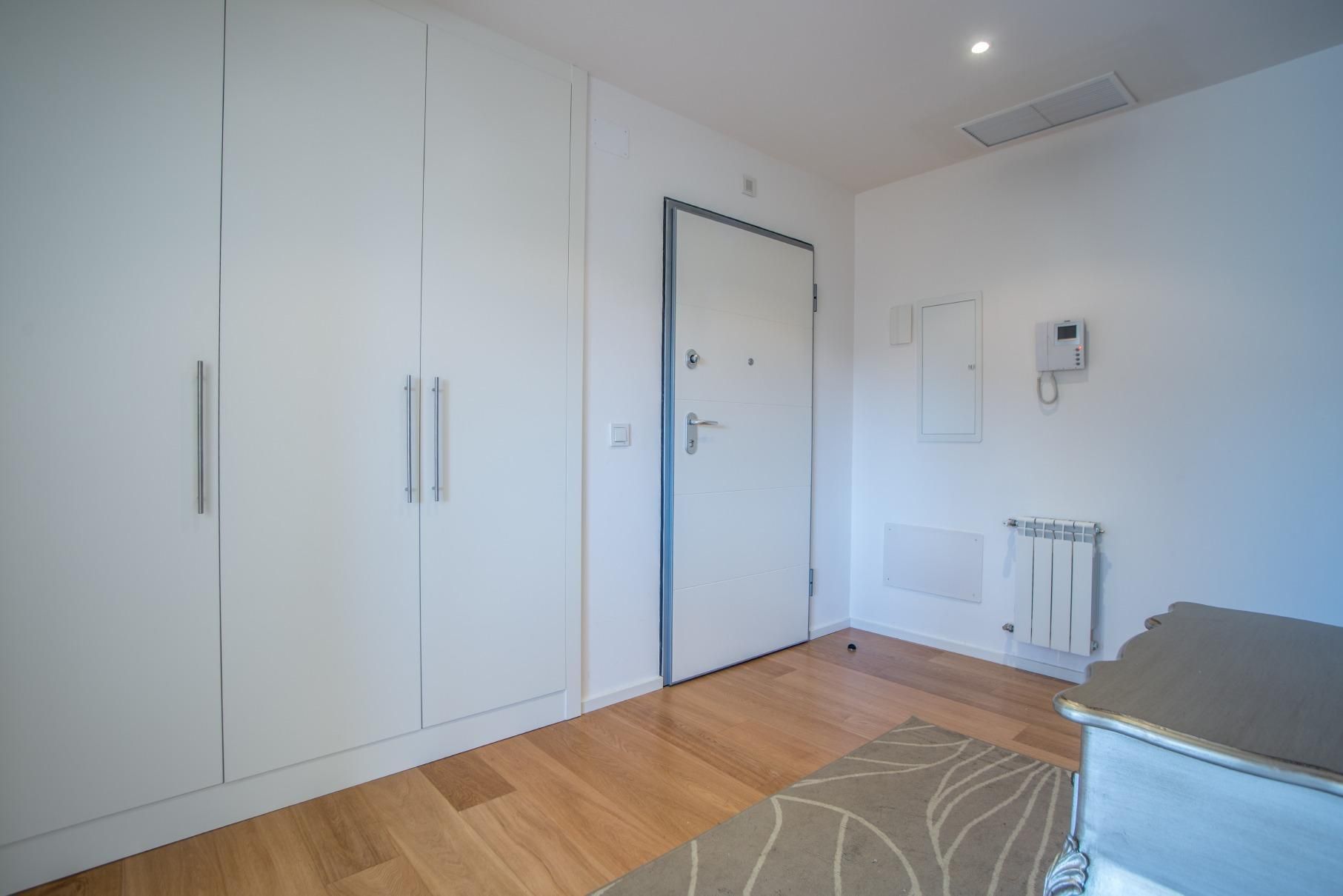Flat for sale in La Moraleja  with Air Conditioner, Private garden and Terrace