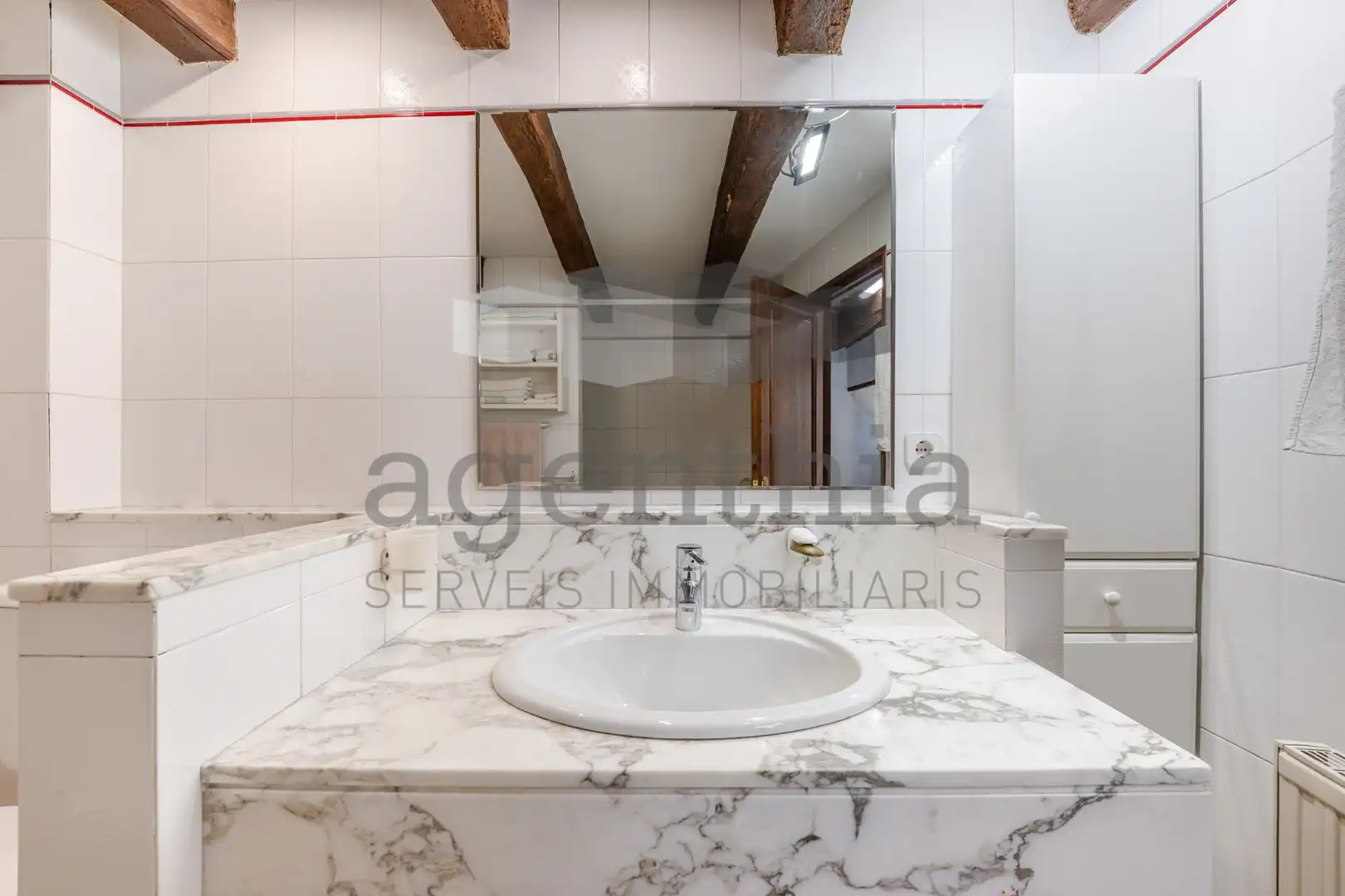 Baño de Finca rústica en venta en Vilablareix con Calefacción, Trastero y Balcón