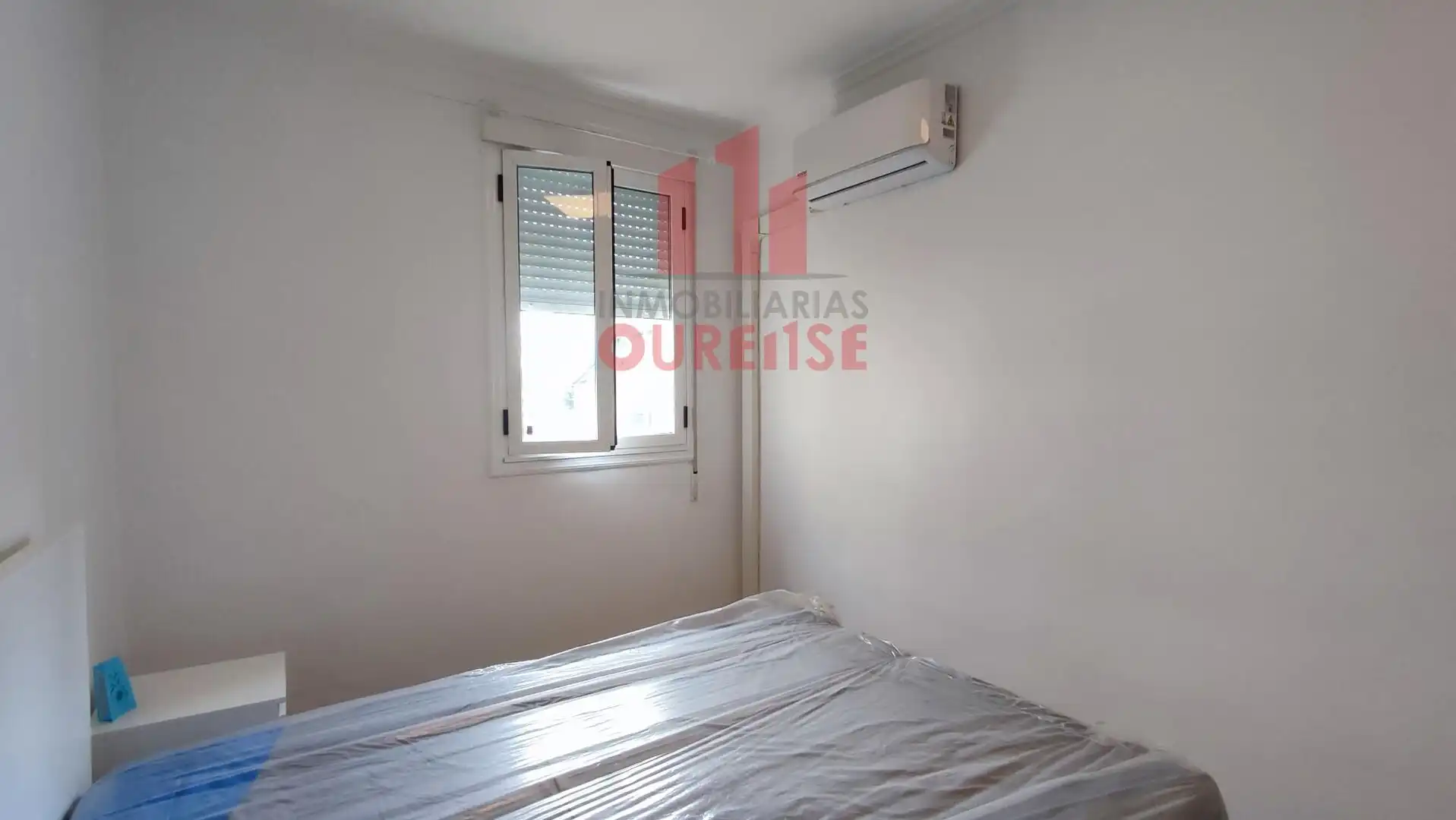 Dormitori de Casa o xalet de lloguer en Ourense Capital  amb Calefacció, Traster i Moblat