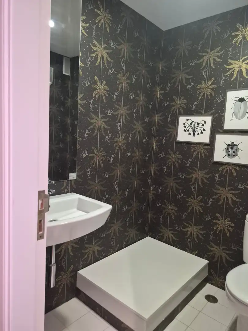 Bathroom of Flat for rent in Madrid  with Air Conditioner, Heating and Parquet flooring