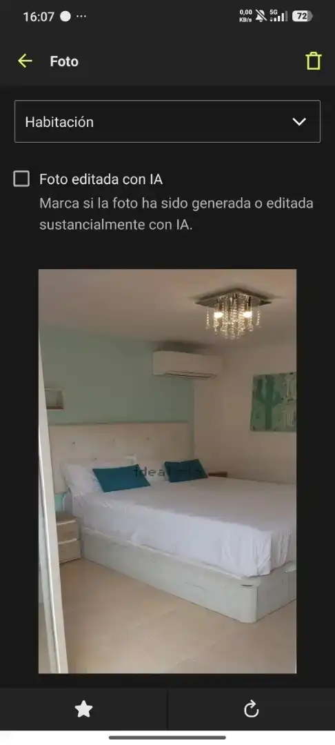 Habitación de Casa adosada en venta en Ponent