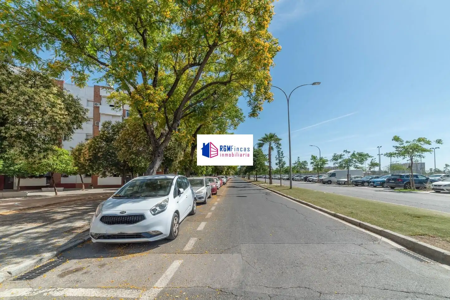 Vista exterior de Pis en venda en Sevilla amb Terrassa
