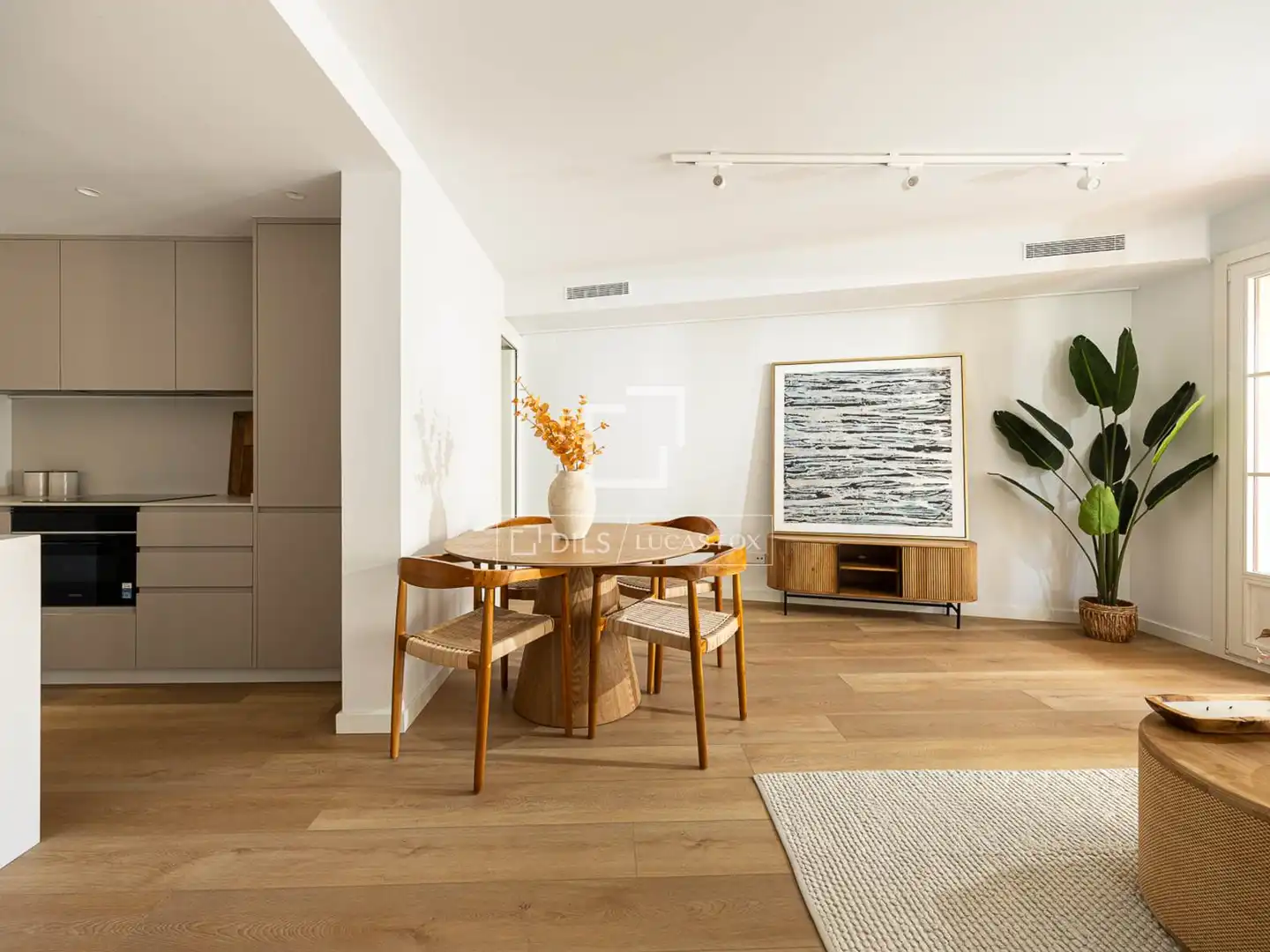 Esszimmer von Wohnung zum Verkauf in Barcelona mit Klimaanlage, Terrasse und Schwimmbad