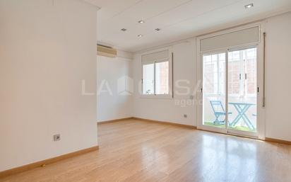 Living room of Flat for sale in Cornellà de Llobregat  with Balcony