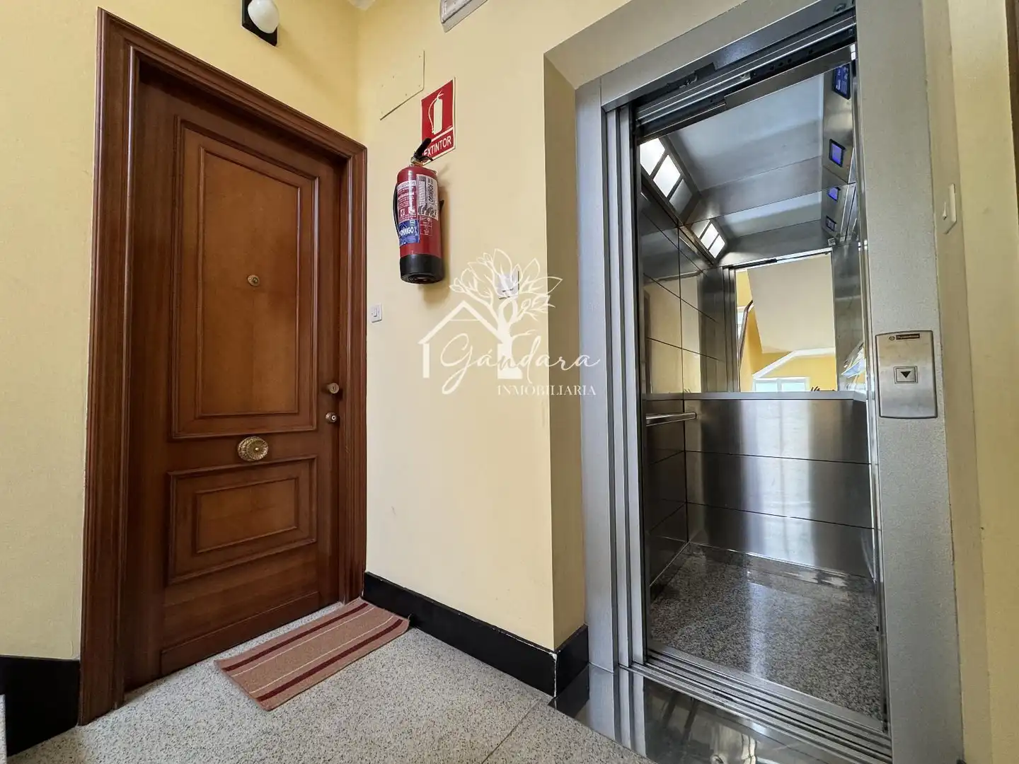 Piso en venta en Ferrol con Calefacción, Terraza y Trastero