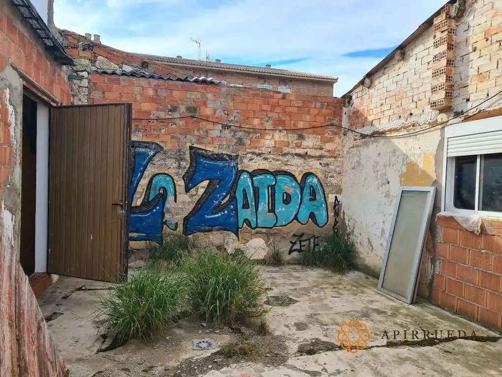 Vista exterior de Nave industrial en venta en La Zaida