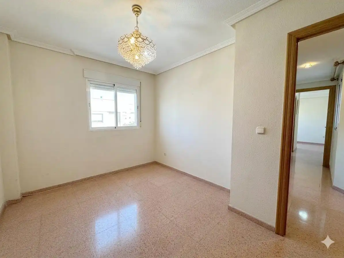 Habitación de Ático en venta en Alicante / Alacant con Aire acondicionado