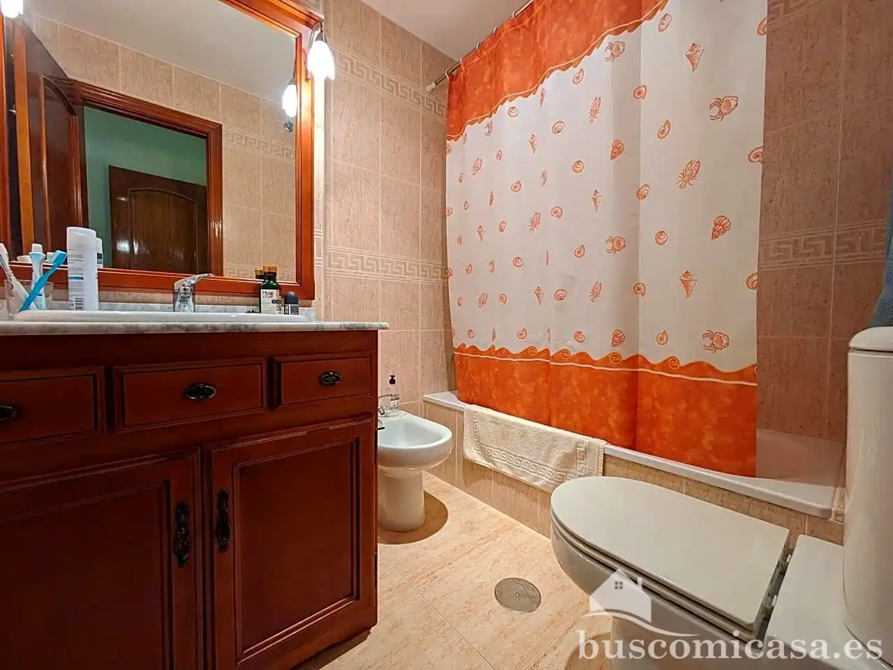 Badezimmer von Maisonette zum Verkauf in Linares mit Klimaanlage, Heizung und Abstellraum