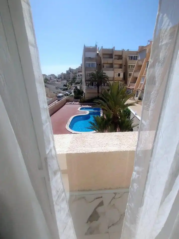 Piscina de Pis en venda en Torrevieja amb Aire condicionat, Terrassa i Piscina comunitària
