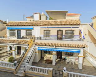 Vista exterior de Casa o xalet en venda en Torrevieja amb Terrassa