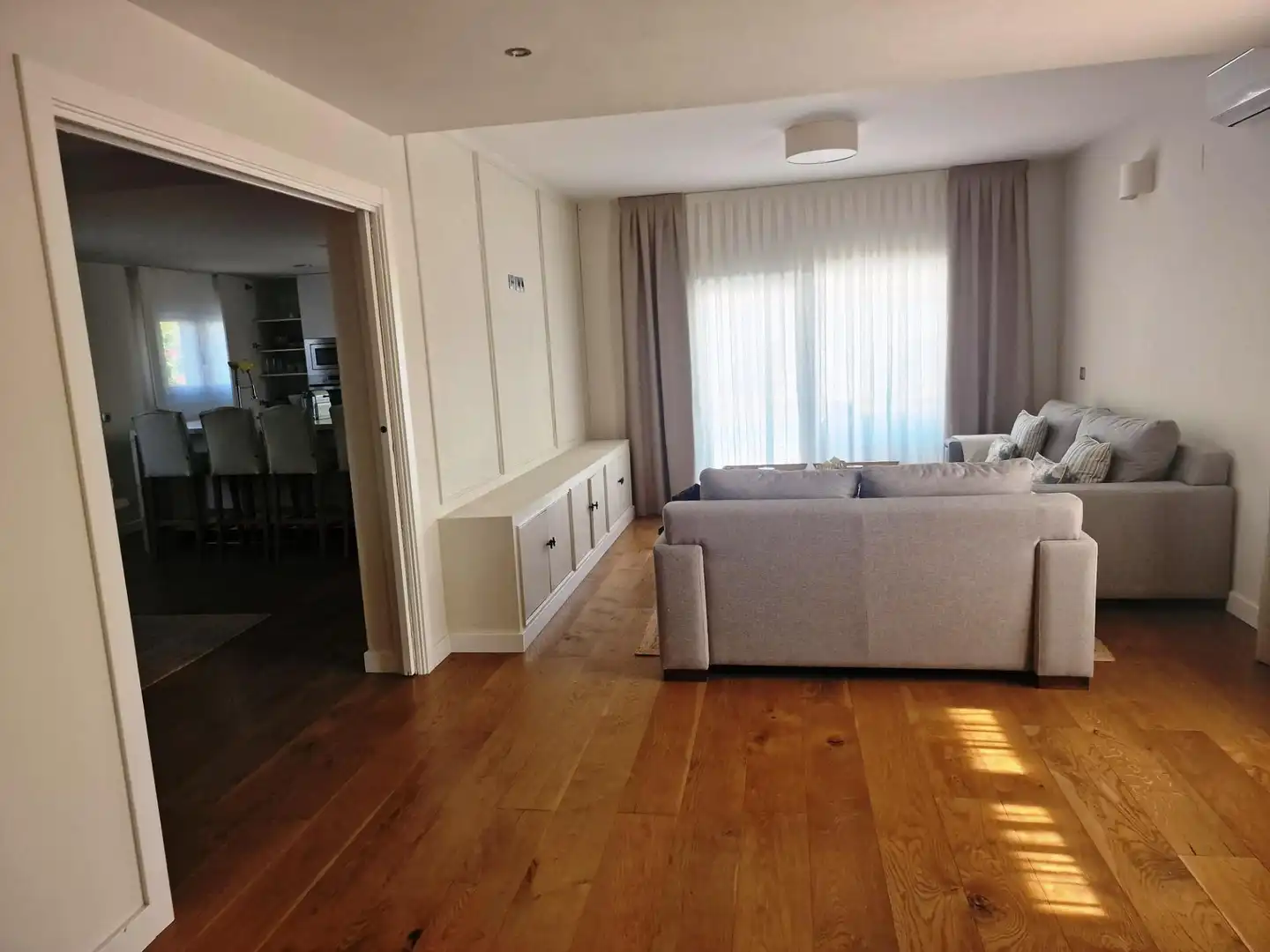 Sala d'estar de Casa o xalet en venda en Cambrils amb Aire condicionat, Jardí privat i Terrassa