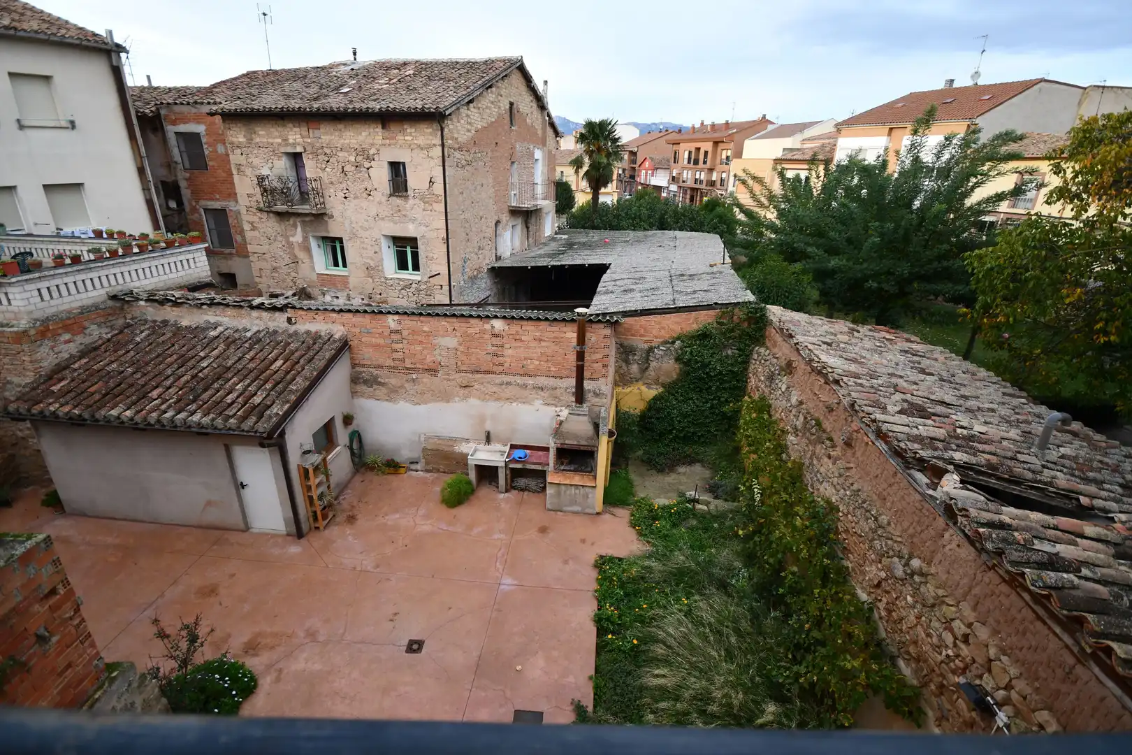 Jardí de Finca rústica en venda en Fuenmayor amb Calefacció, Parquet i Terrassa