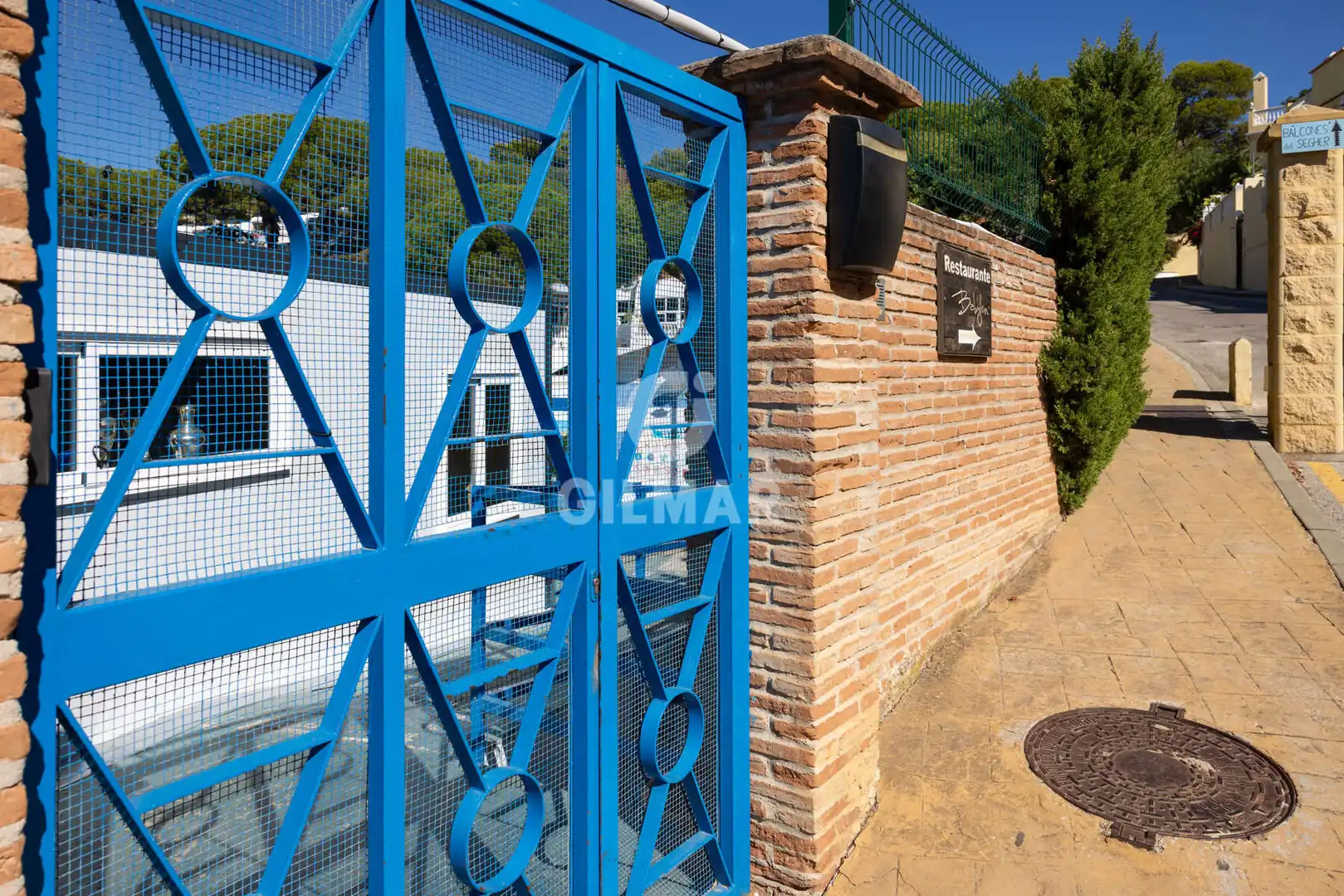 Exterior view of Detached homes for sale in Estepona  with Private garden and Swimming Pool