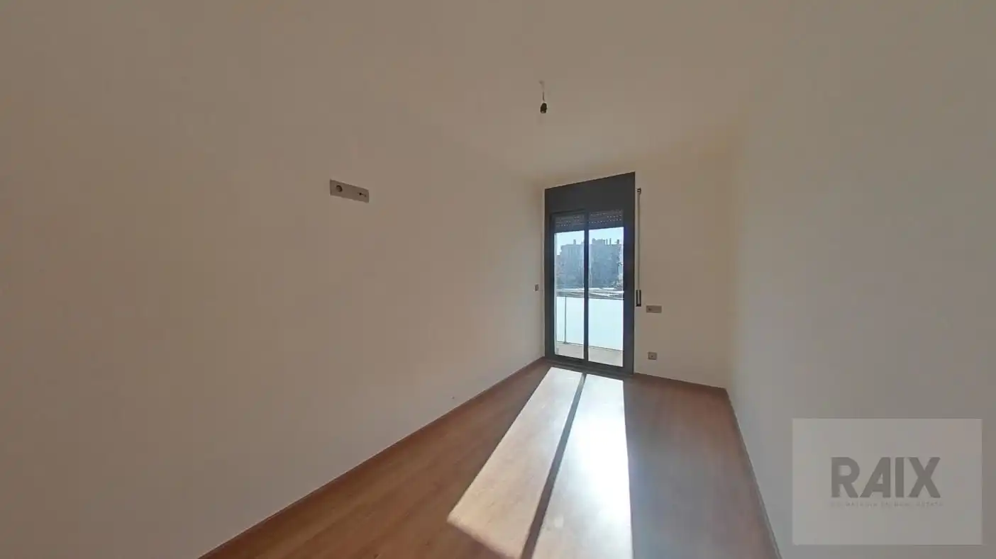 Dormitori de Dúplex en venda en L'Hospitalet de Llobregat amb Aire condicionat, Calefacció i Terrassa
